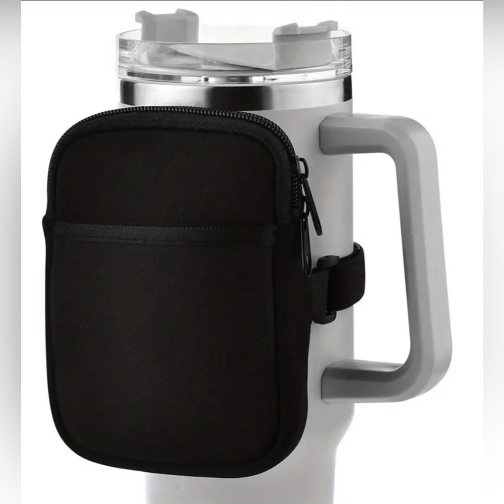 NWT Stanley Cup Water Bottle Pouch, Black